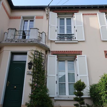 Au Jardin De L'Eventail Bed & Breakfast เลอม็องส์ ภายนอก รูปภาพ