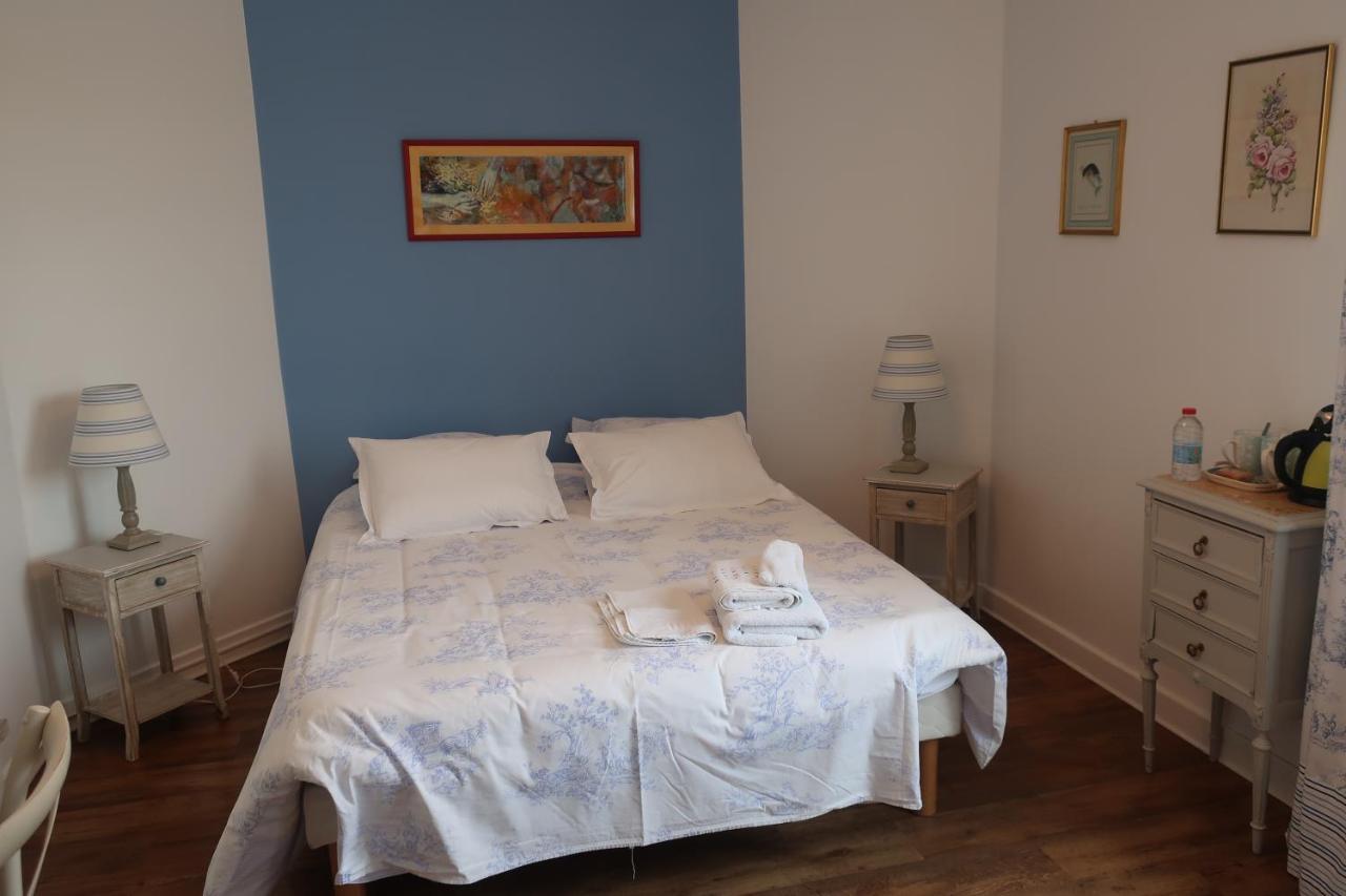 Au Jardin De L'Eventail Bed & Breakfast เลอม็องส์ ภายนอก รูปภาพ