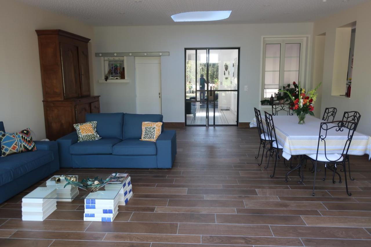 Au Jardin De L'Eventail Bed & Breakfast เลอม็องส์ ภายนอก รูปภาพ