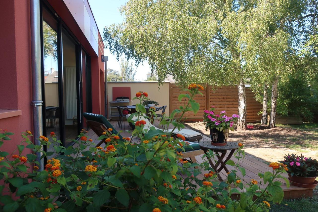 Au Jardin De L'Eventail Bed & Breakfast เลอม็องส์ ภายนอก รูปภาพ